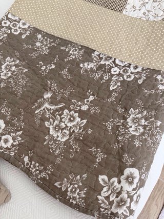 Colcha bouti reversible beige y marrón
