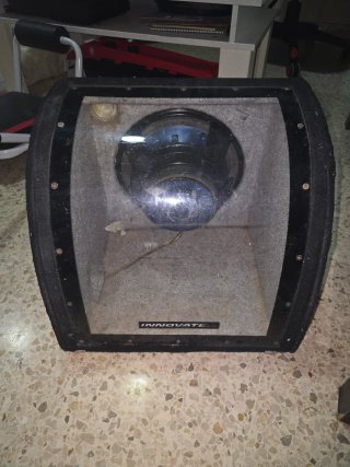 Altavoz Kenwood 600W con cajón
