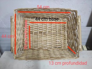Cesta de mimbre rectangular (6 unidades). 8 €/udad