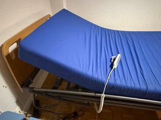 Cama articulada hospitalaria para casa