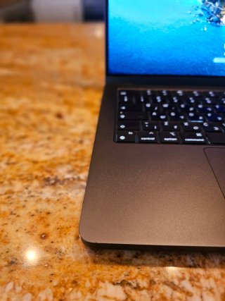 MacBook Pro 14 M4 Max 64GB RAM
