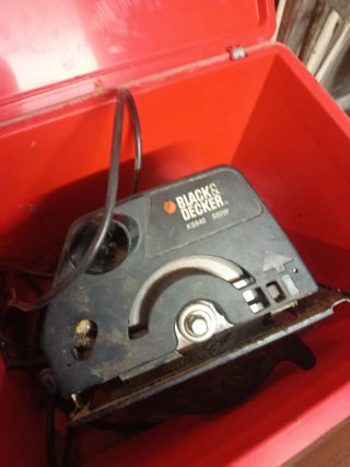 Sierra Circular Black & Decker 650W