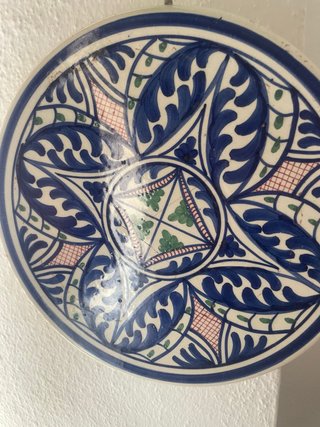 Plato decorativo azul y blanco