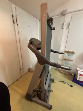 Cinta de correr plegable motorizada