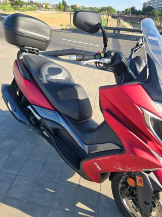Kymco Superdink 350 ABS Roja