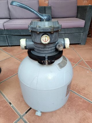 Depuradora Intex Krystal Clear Piscina