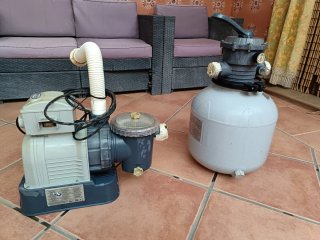 Depuradora Intex Krystal Clear Piscina