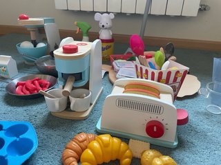 Cocina de madera Ikea con accesorios