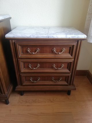 Conjunto dormitorio clásico madera y mármol