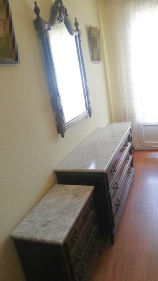 Conjunto dormitorio clásico madera y mármol