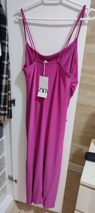 Vestido drapeado Zara fucsia