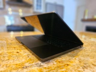 MacBook Pro 16 M4 Max 64GB RAM