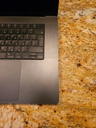 MacBook Pro 16 M4 Max 64GB RAM
