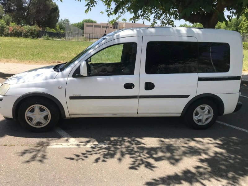 Opel Combo 2004 - foto 1