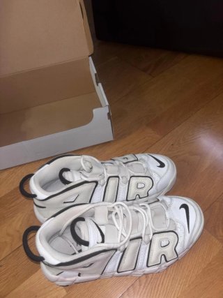 Nike Air More Uptempo Blancas