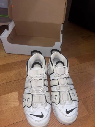 Nike Air More Uptempo Blancas