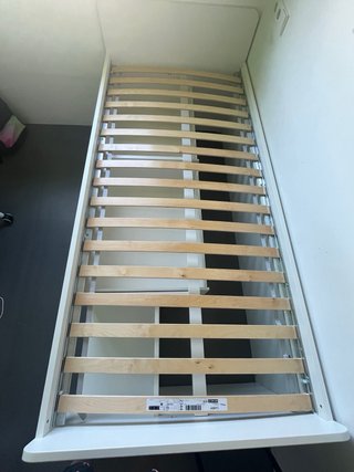 Cama individual IKEA con cajones 90x200cm