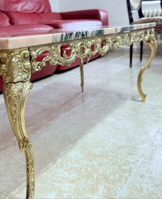 Mesa de centro mármol rosa y bronce