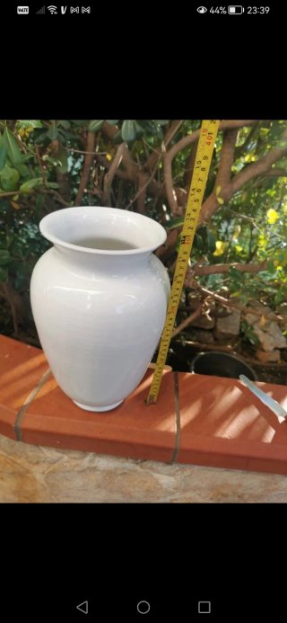Vaso bianco in ceramica