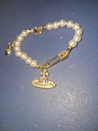 Pulsera Vivienne Westwood Perlas y Pin