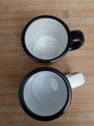 Conjunto 2 Canecas Cerâmica Branca e Preta