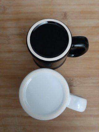 Conjunto 2 Canecas Cerâmica Branca e Preta
