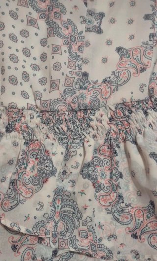 Vestido Bershka blanco y rosa