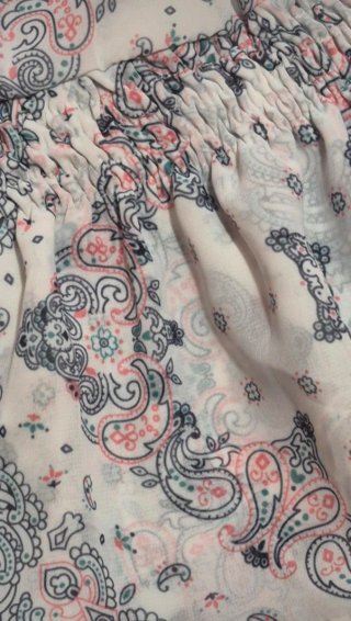 Vestido Bershka blanco y rosa