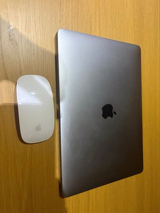 MacBook Pro 13'' 2017 e Magic Mouse 2 come nuovo