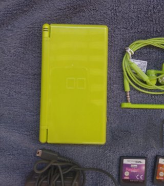 Nintendo DS Lite Verde y juegos