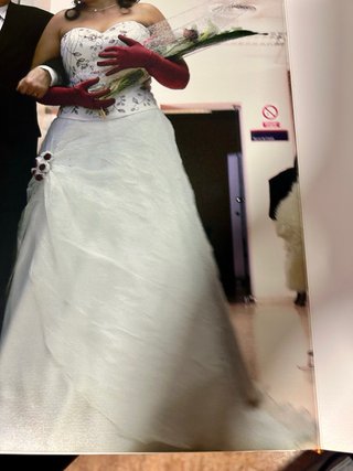 Vestido de Novia Blanco y Morado