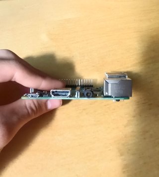 Raspberry Pi 3B con carcasa