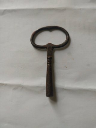 Máquina de reloj antiguo funcionando