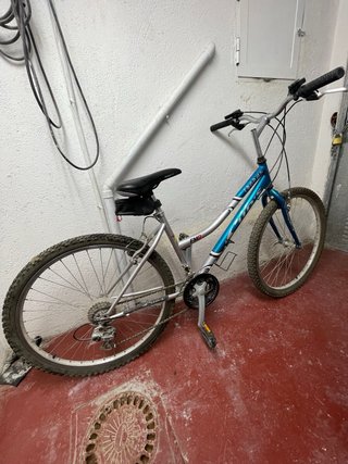 2 Bicicletas de ciudad y montaña