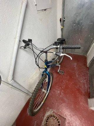 2 Bicicletas de ciudad y montaña