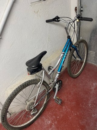 2 Bicicletas de ciudad y montaña