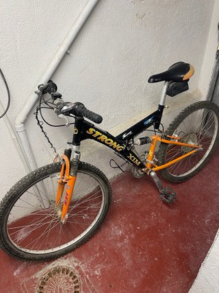 2 Bicicletas de ciudad y montaña