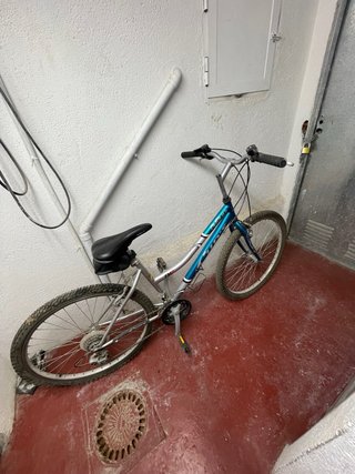 2 Bicicletas de ciudad y montaña