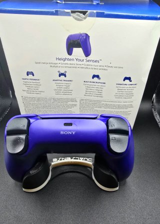 Mando PS5 DualSense Galactic Purple