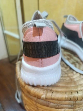 Zapatillas deportivas fun&basics grises y rosas