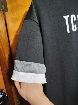 Camiseta deportiva Puma negra