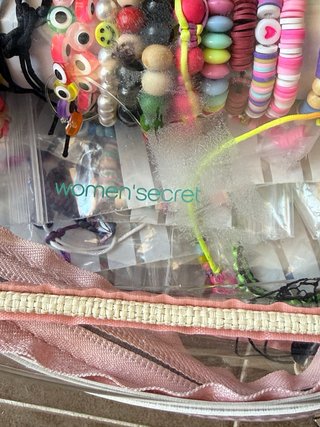 Kit de pulseras y abalorios