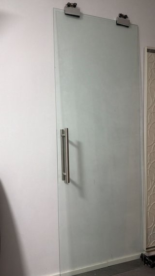 Puerta corredera de cristal esmerilado
