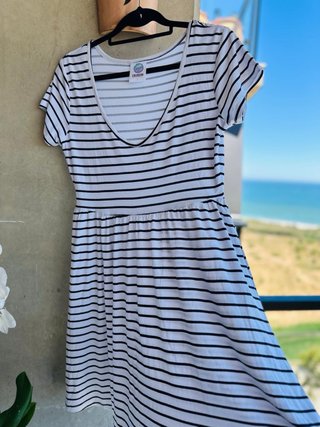 Vestido mido de rallas negro y blanco de algodón