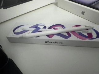 Lote iPad Air M2 + Apple Pencil + Magic Keyboard