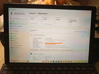 Surface Pro 7 8GB RAM 256GB + Teclado y Funda