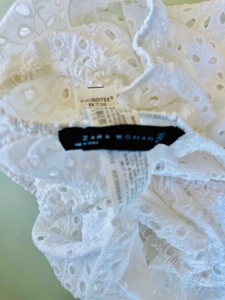 Top crop bordado blanco Zara XS