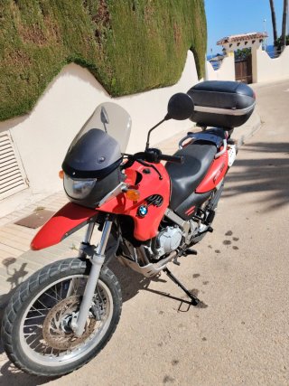 BMW F650GS Adventure Moto Roja