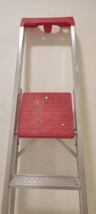 Escalera aluminio 6 peldaños anchos