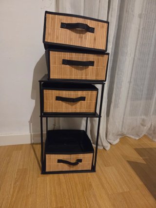 Mueble auxiliar con cajón de bambú